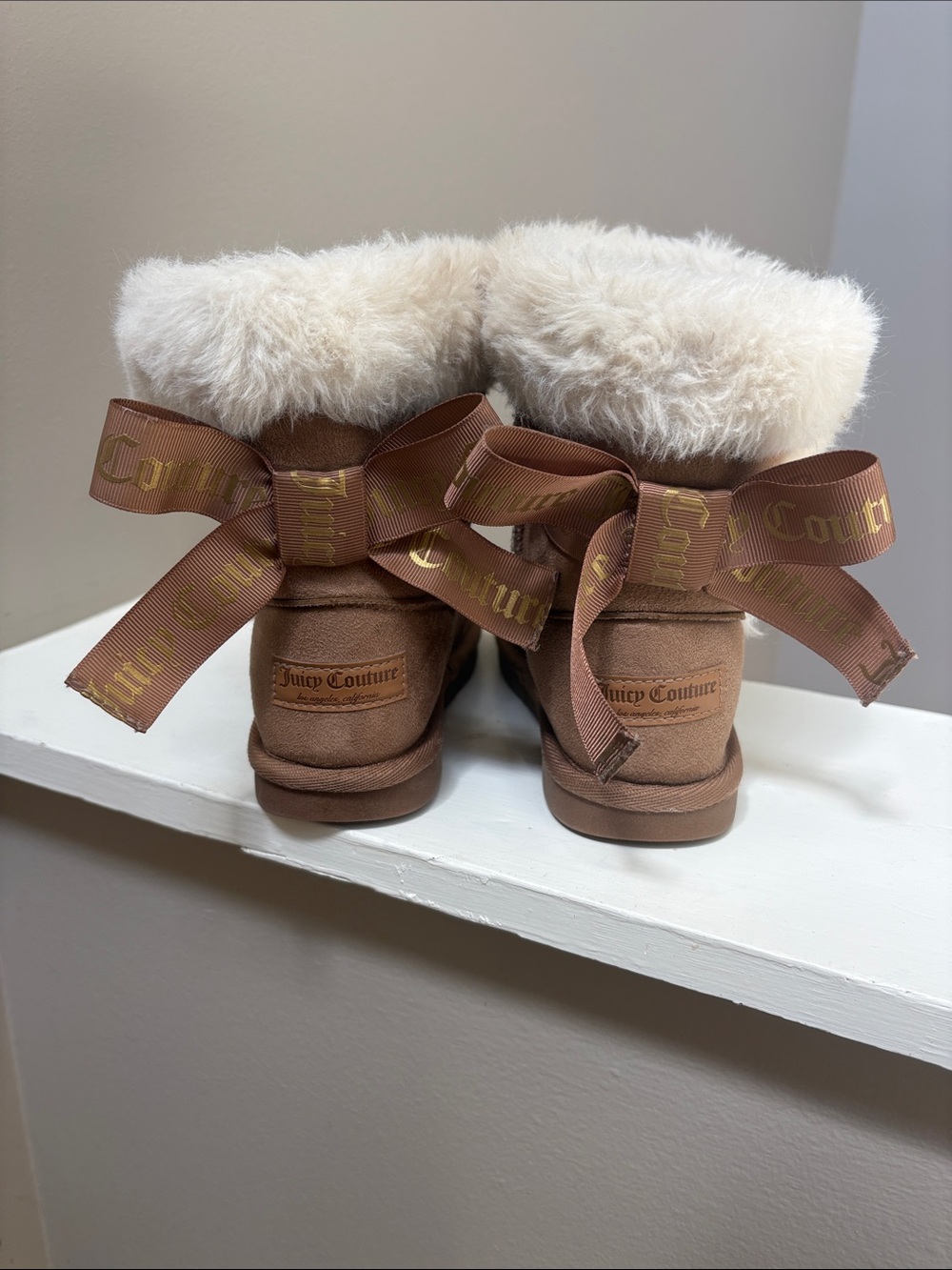 Juicy Couture Girls Tan Faux-Fur Ribbon Boots